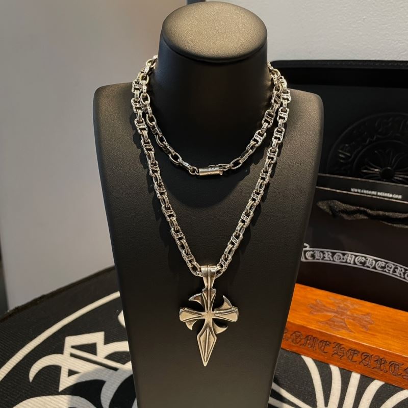 Ch*0me He**ts necklaces